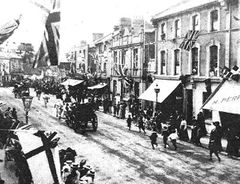 Lord-Mayor-of-London-visit-in-November-1908-coming-down-Queens-Road-towards-the-Memorial.
